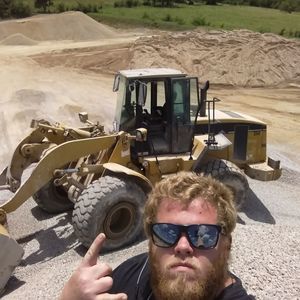 Meet your Posher, Devin